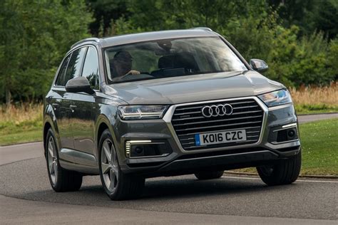 Audi Q7 e-tron plug-in hybrid SUV 2016 review | Auto Express