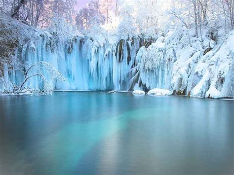 How to visit the frozen Plitvice Lakes in winter - Adventurous Miriam