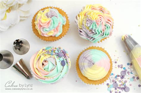 Cupcake Piping Techniques Tutorial #4 - With Rainbow - CakesDecor