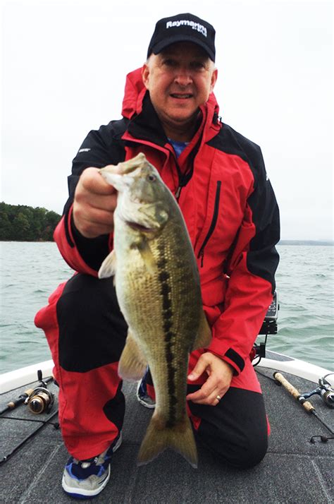 Spotted Bass fishing, Lake Lanier,Georgia. - Canadian Sportfishing