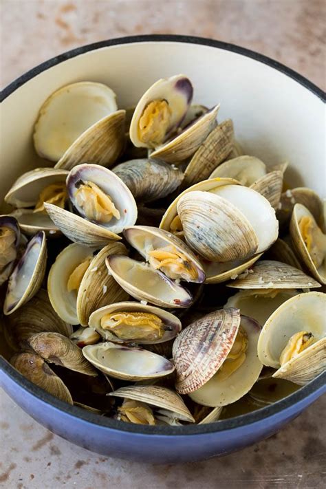 Steamed Clams in Garlic Butter - Dinner at the Zoo