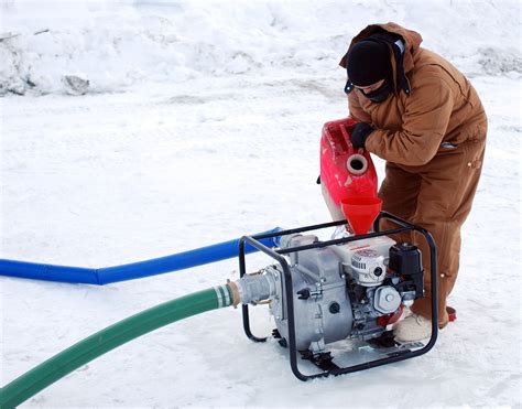 Alaska's engineers build ice bridges | Article | The United States Army