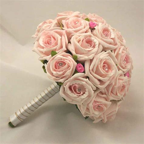 'Posy Wedding Bouquets' Make an easily handled appearance through the ...