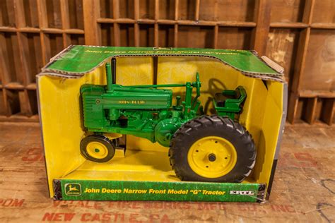 Vintage Die-Cast John Deere Model G Tractor, ERTL Green Yellow Toy Tractor