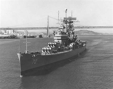 [Photo] USS Canberra off the San Francisco Naval Shipyard just prior to ...