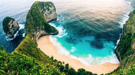 10 Best Beaches in Bali: Swimming, Surfing and Sunbathing