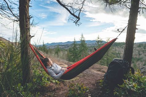 Should You Carry a Hammock While Traveling?