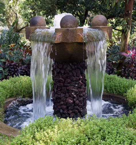 Large Outdoor Water Fountains - Foter