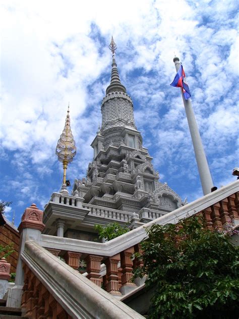 Udong pagoda Cambodia 1 Free Photo Download | FreeImages