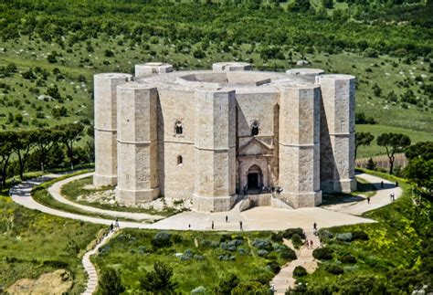 Castel del Monte, Apulia, Italy. : r/europe