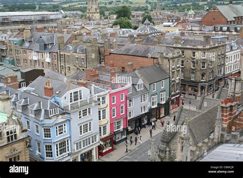 Aerial view of Oxford HIgh Street Shops Stock Photo - Alamy