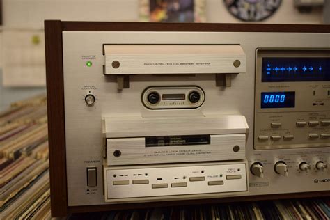 Pioneer Cassette Deck - Model: CT-F1250 | Vintage Audio Exchange