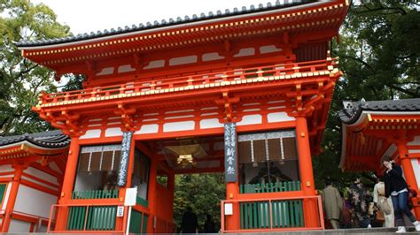 Yasaka Shrine, Japan Travel Guide - Happy Jappy