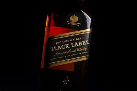 Chivas Regal 12 vs Johnnie Walker Black Label | Whisky-World