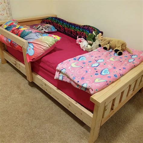 DIY Twin Bed Frame (With 2x4s) - Tamara Ray