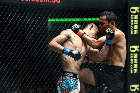 5 Muay Thai Clinch Elbow Combinations - Evolve University Blog