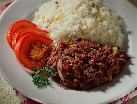 Corned Beef with rice, In Jamaica we call it Bullybeef and Rice ...