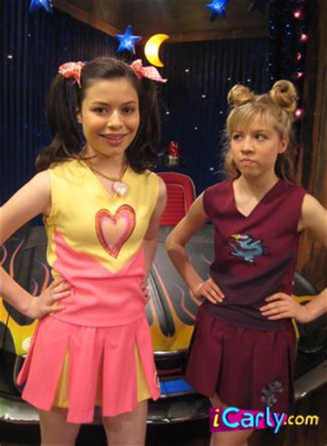 Melanie Higgles: Space Cheerleader - iCarly Wiki