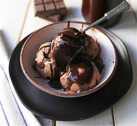 Homemade Chocolate Ice Cream – Modern Honey