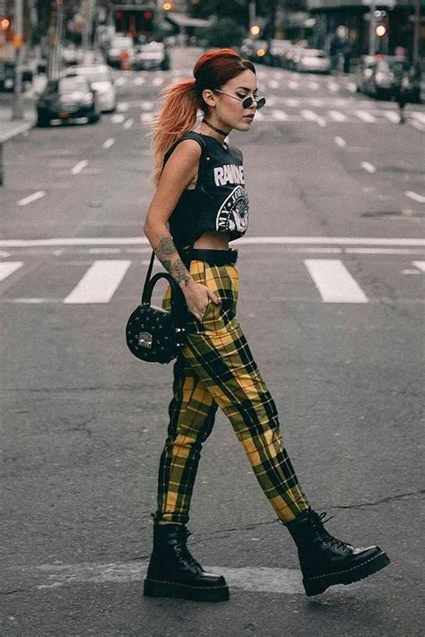 90s Grunge Aesthetic Fashion Style Inspired Looks | Punk style outfits ...