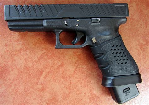 This One Fight Made the Glock 22 a Favorite for America's Police | The ...