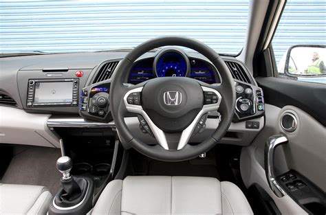 Honda CR-Z 2010-2013 interior | Autocar