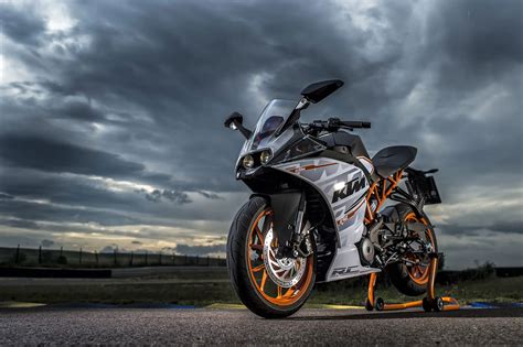 2015 KTM RC390 Review