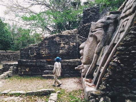 Lamanai Maya Site – Belize Adventure