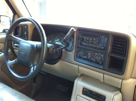 2002 Chevrolet Suburban - Interior Pictures - CarGurus