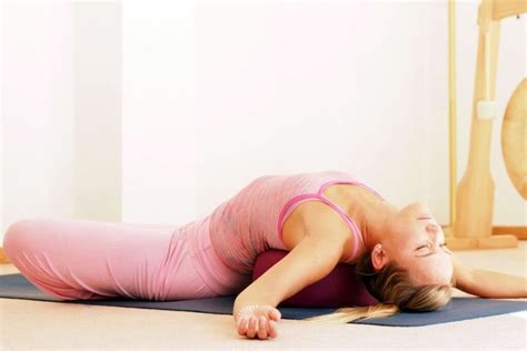 Fish Pose (Matsyasana): Do, Advantages, Precautions and Variations ...