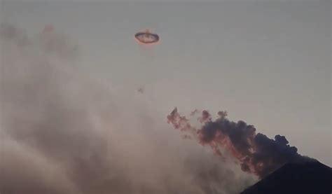 Smoke ring puffed by Kamchatka volcano during powerful eruption video ...