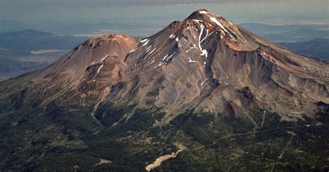 Mount Shasta On List Of Volcanoes With 'Very High Threat' Of Eruption ...