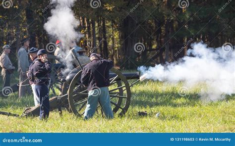 Cannon Firing during American Civil War Reenactment Editorial Stock ...