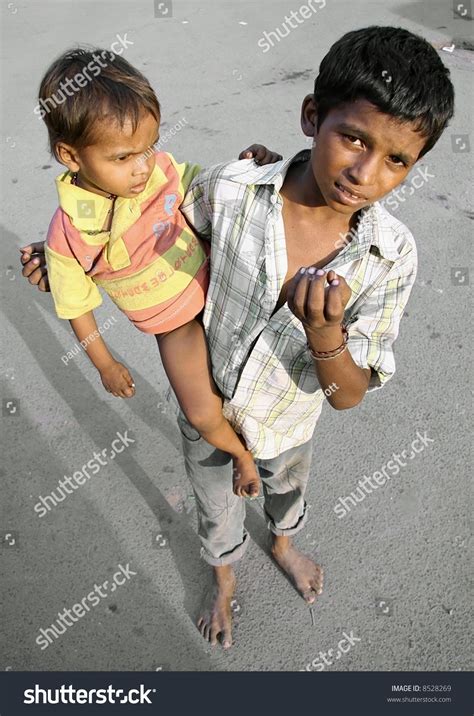 Child Beggar On Street Delhi India Stock Photo 8528269 - Shutterstock