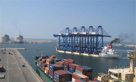 Damietta Port receives 8 vessels in 24 hours - EgyptToday