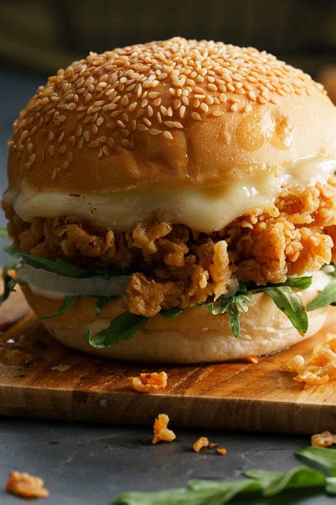 Crispy Zinger Burger (KFC Chicken Burger Copycat Recipe)