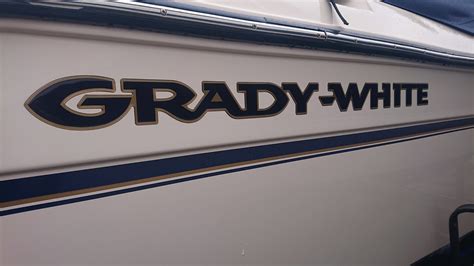 Grady White Domed Decal – Discontinued Decals