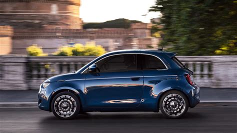 2024 Fiat 500e Finally Coming to the U.S. - Electric Fiat 500