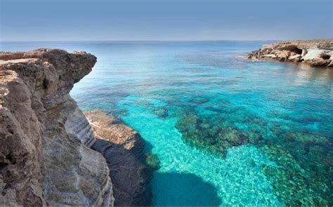 July was ‘best month ever’ for Cyprus tourism | Business | ekathimerini.com