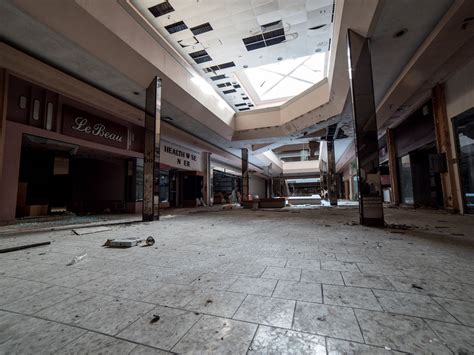 Deserted Places: The abandoned Rolling Acres Mall in Ohio