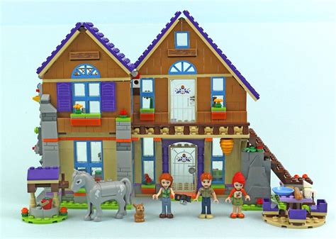 LEGO 41369 Mia's House review | Brickset