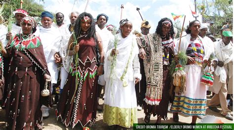 Oromo women at the center of the Irrecha festival | Addis Zeybe ...