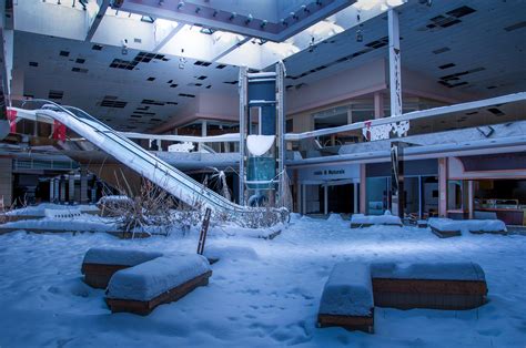 Rolling Acres Mall – Abandoned in 2008 [4288x2848] : r/AbandonedPorn