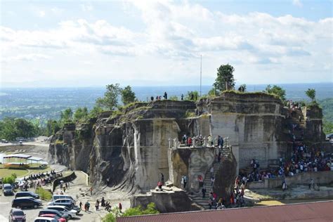 Tebing Breksi | Foto, Lokasi, Rute, Harga Tiket & Fasilitas