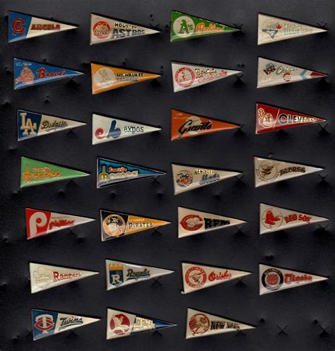 baseball pin collection display collecting : old MLB baseball pennant ...