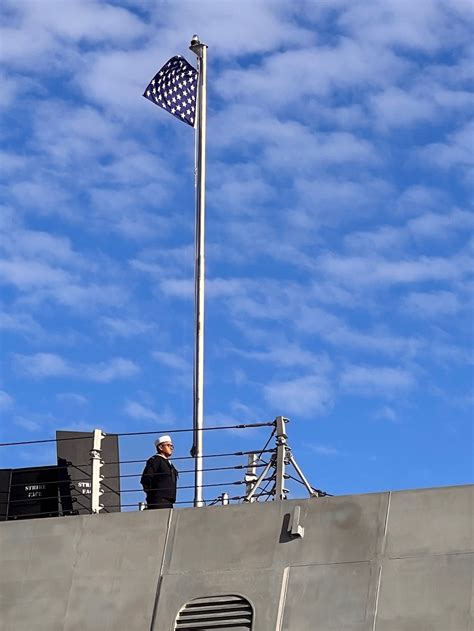 DVIDS - Images - USS Canberra Arrives Sydney for Commissioning [Image 2 ...