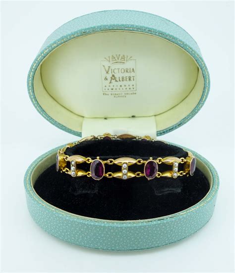 9ct gold Victorian Garnet and Pearl Bracelet | Victoria & Albert Antiques