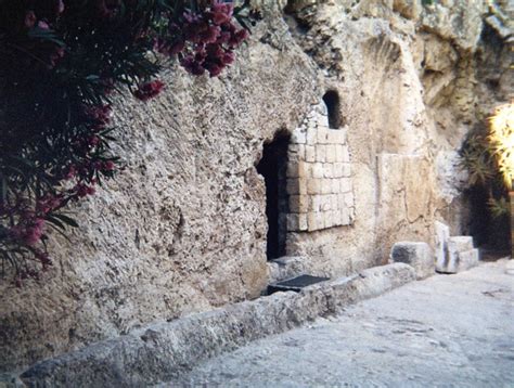 JESUS' TOMB - Location, Evidences & Pictures - Jerusalem, Israel