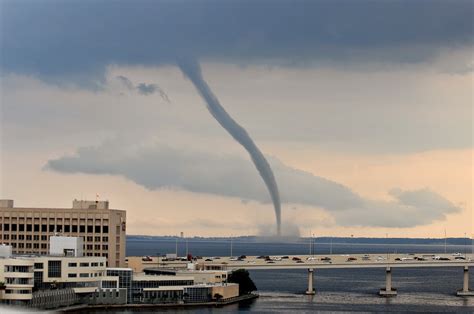 Dangerous Power of Nature : Best pictures Waterspout