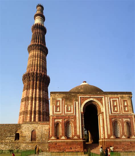 Qutab Minar Historical Facts and Pictures | The History Hub